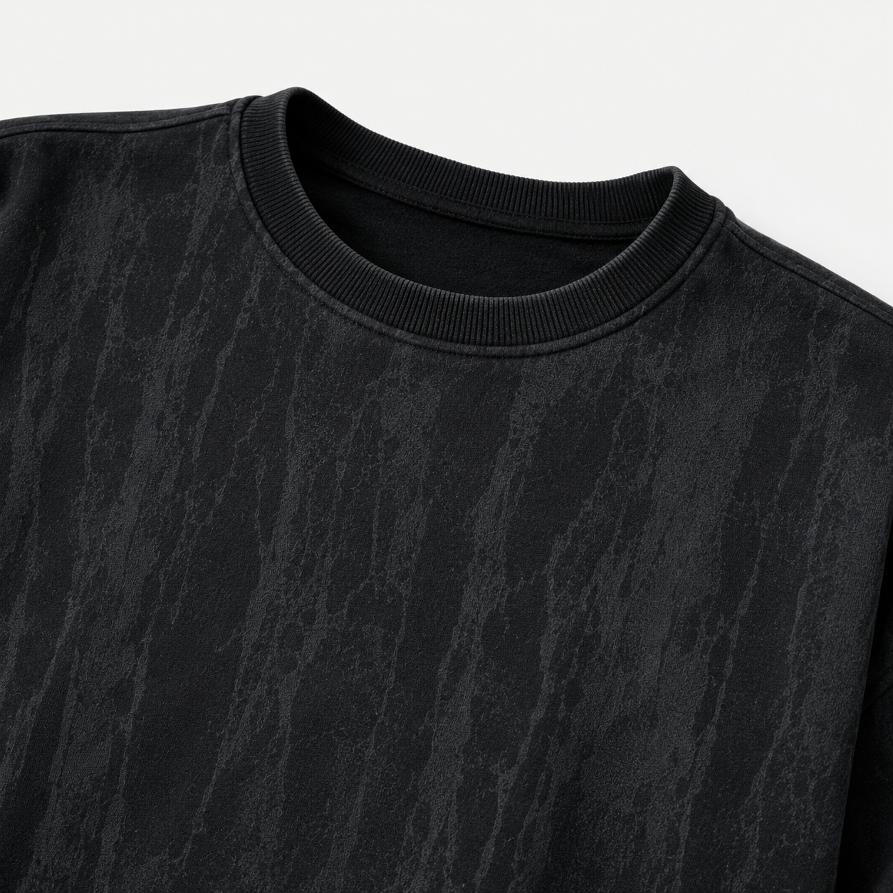 VAREN FORM 350g Tie-Dye Layered Crewneck Sweatshirt washed black collar detail