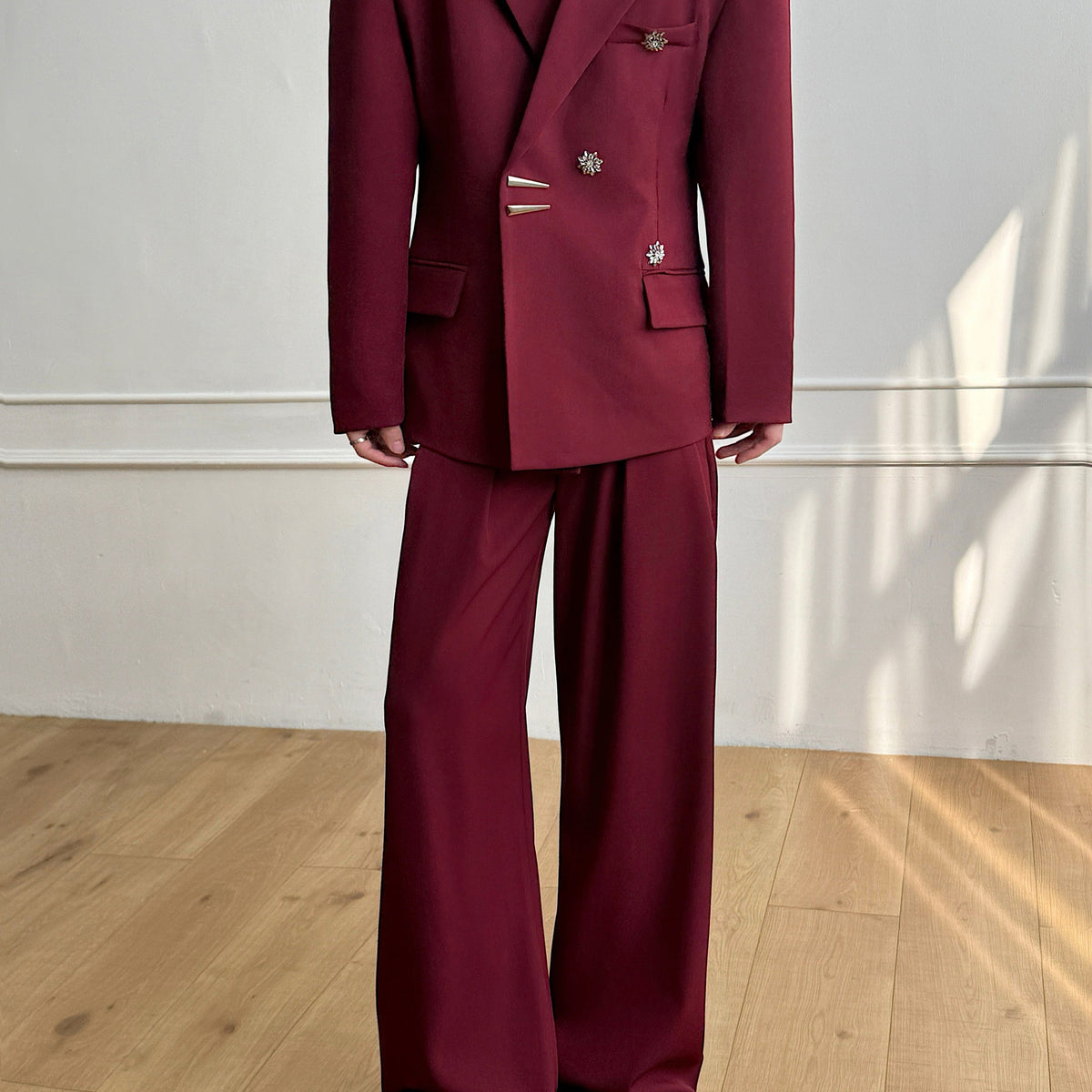 Men's Burgundy Brooch Double-Breasted Suit Set - original product reference 1