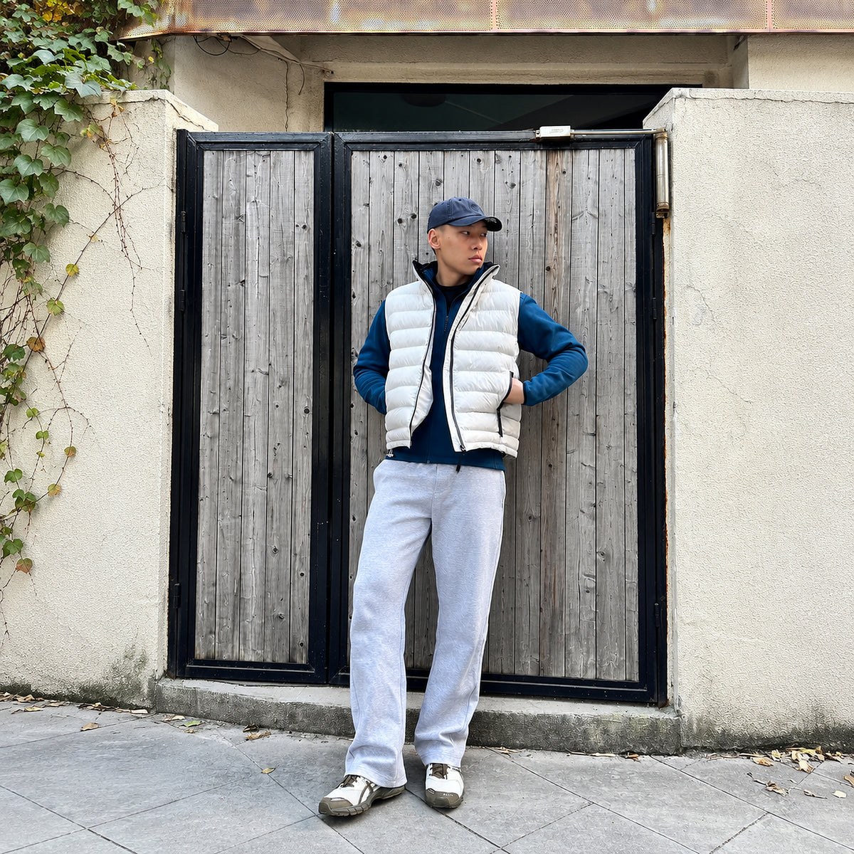 Men's Quilted Stand-Collar Puffer Vest - product view